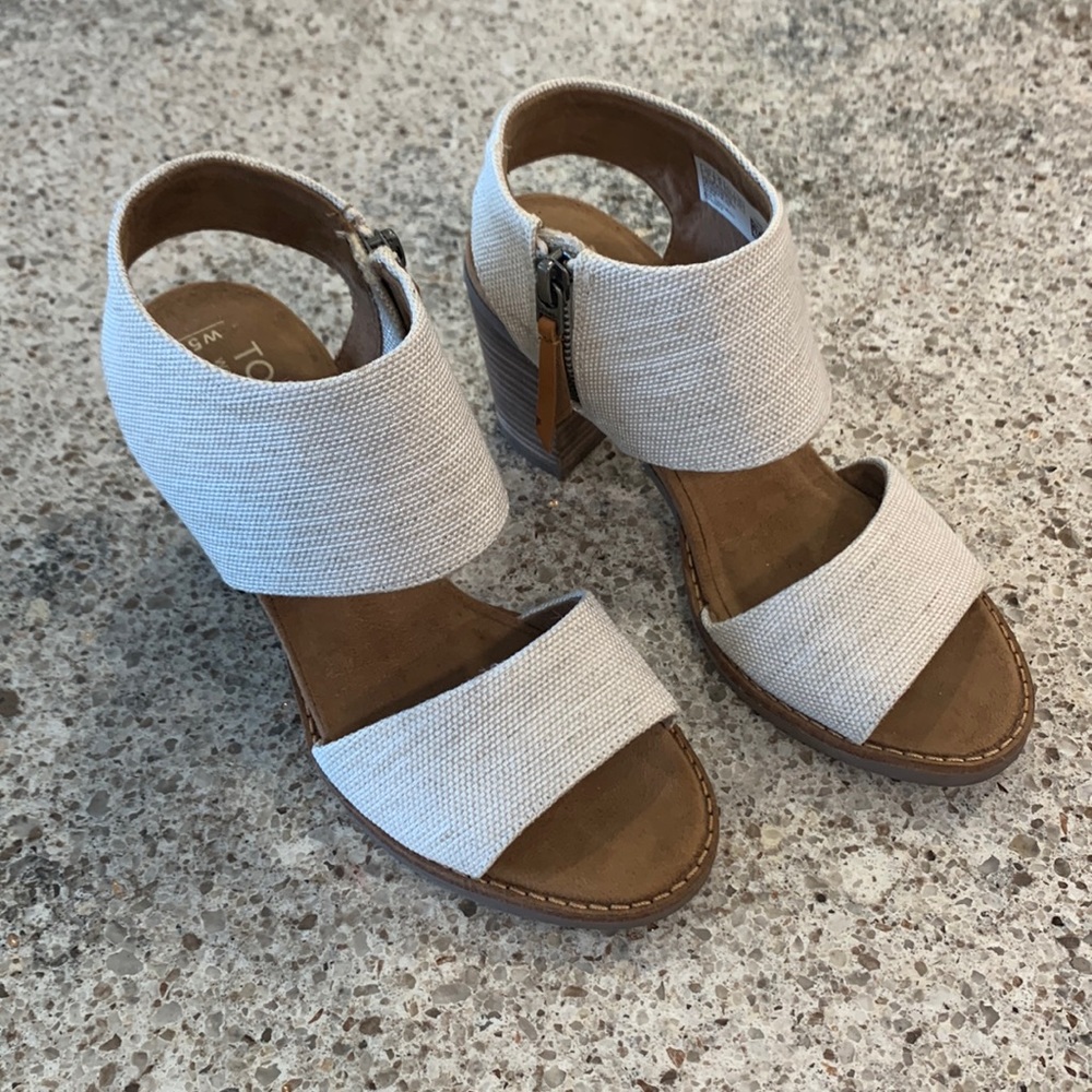 EUC Toms Size 5 Majorca Cutout Sandal